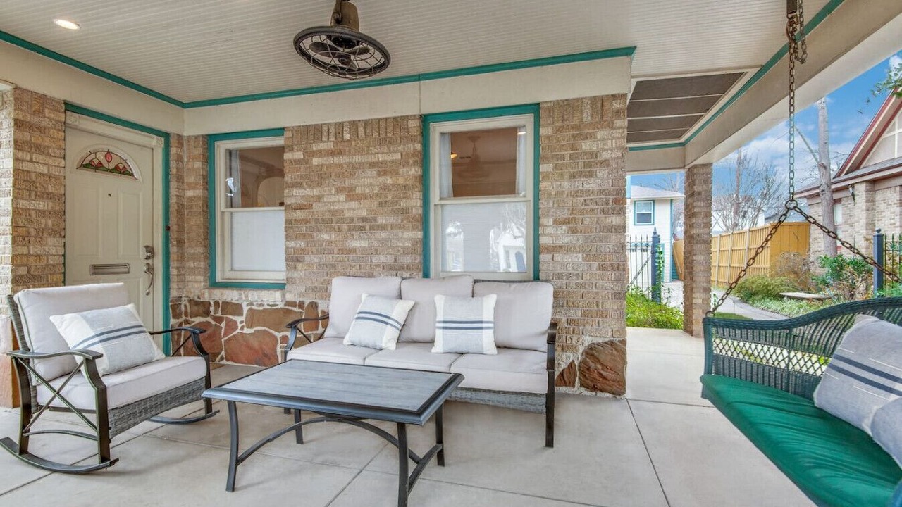 Photo of Patio Balcony in Greenland Hills