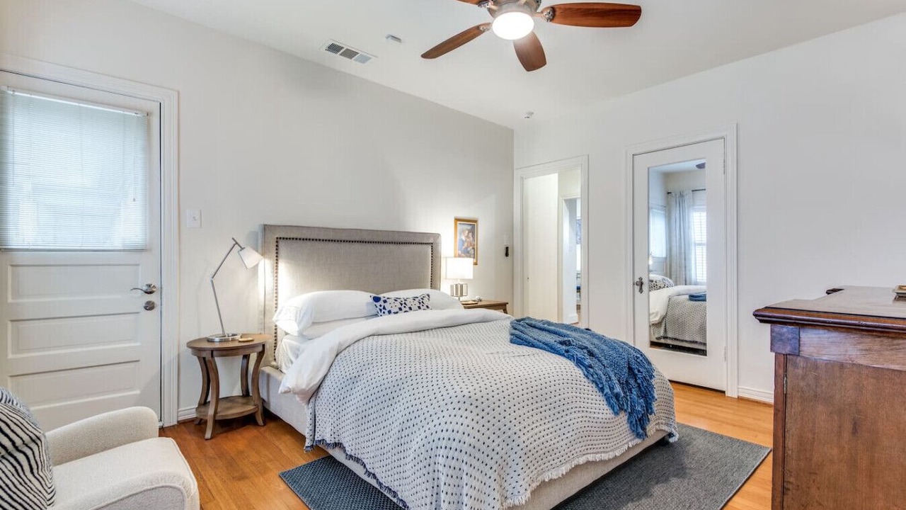 Photo of Bedroom in Greenland Hills