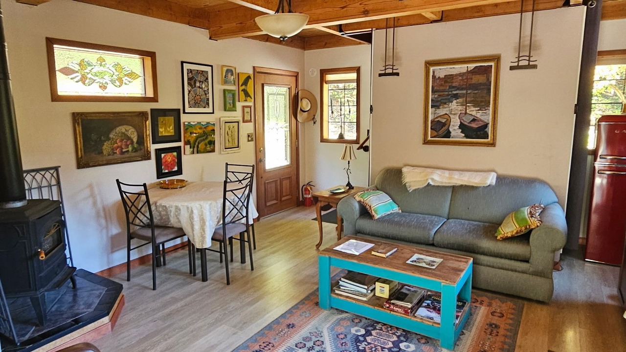 Photo of Livingroom in Arcata