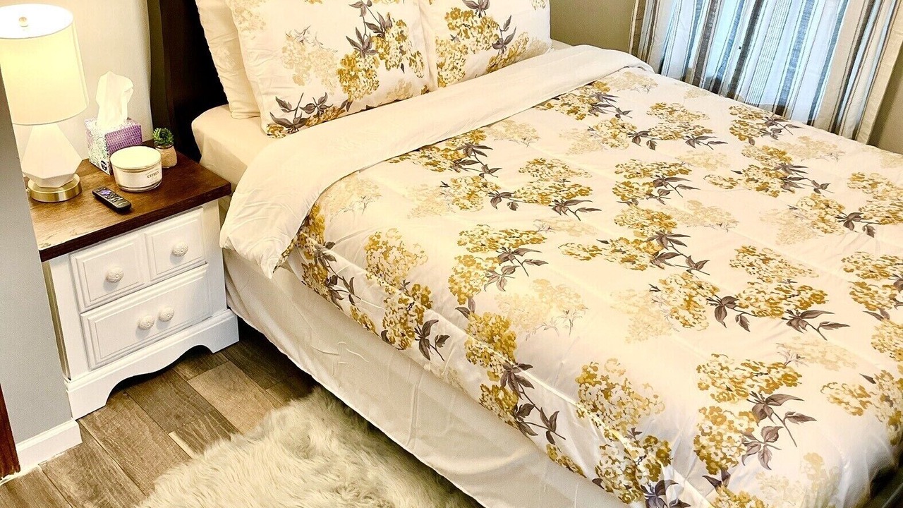 Photo of Bedroom in Overland