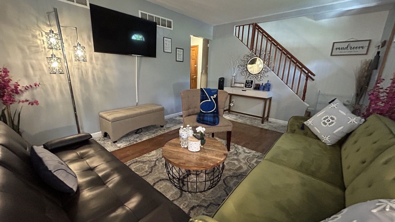 Photo of Livingroom in Overland