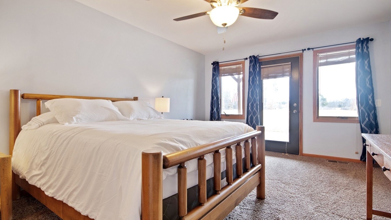 Photo of Bedroom in Arkdale