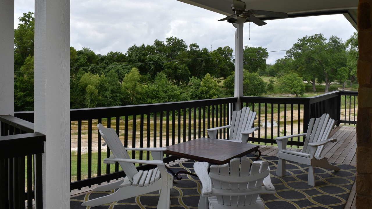 Photo of Patio Balcony in Blanco