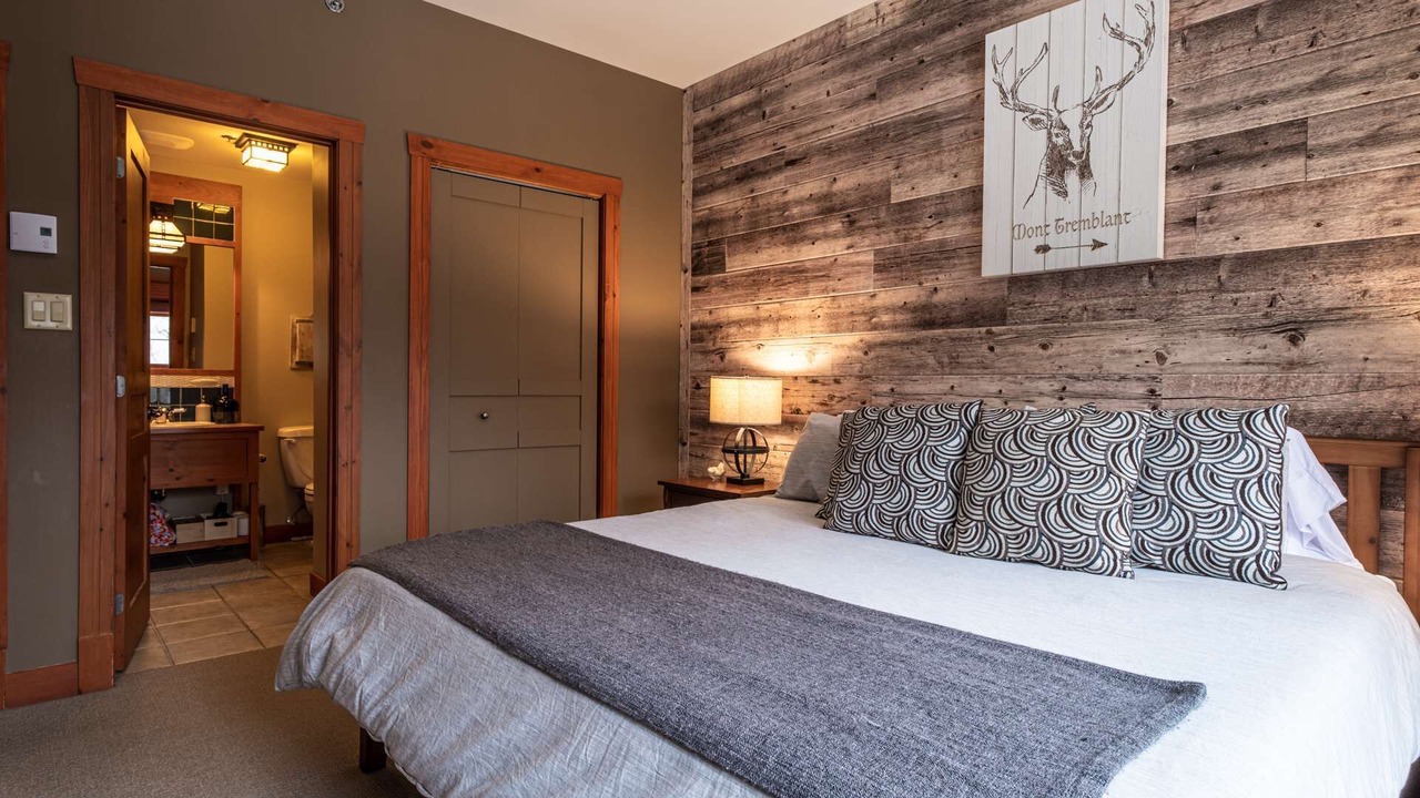 Photo of Bedroom in Tremblant-Les-Eaux