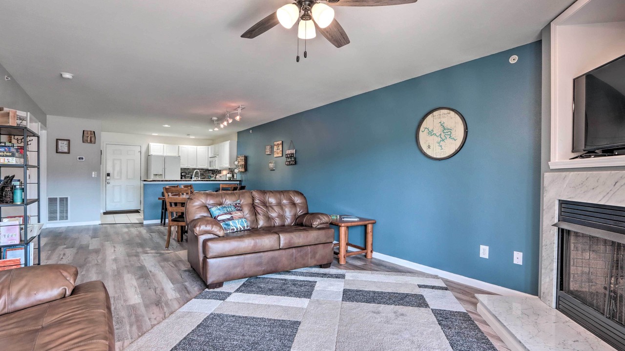 Photo of Bedroom in Camdenton