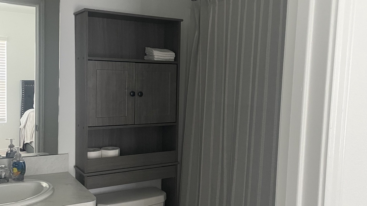 Photo of Bathroom in Porter