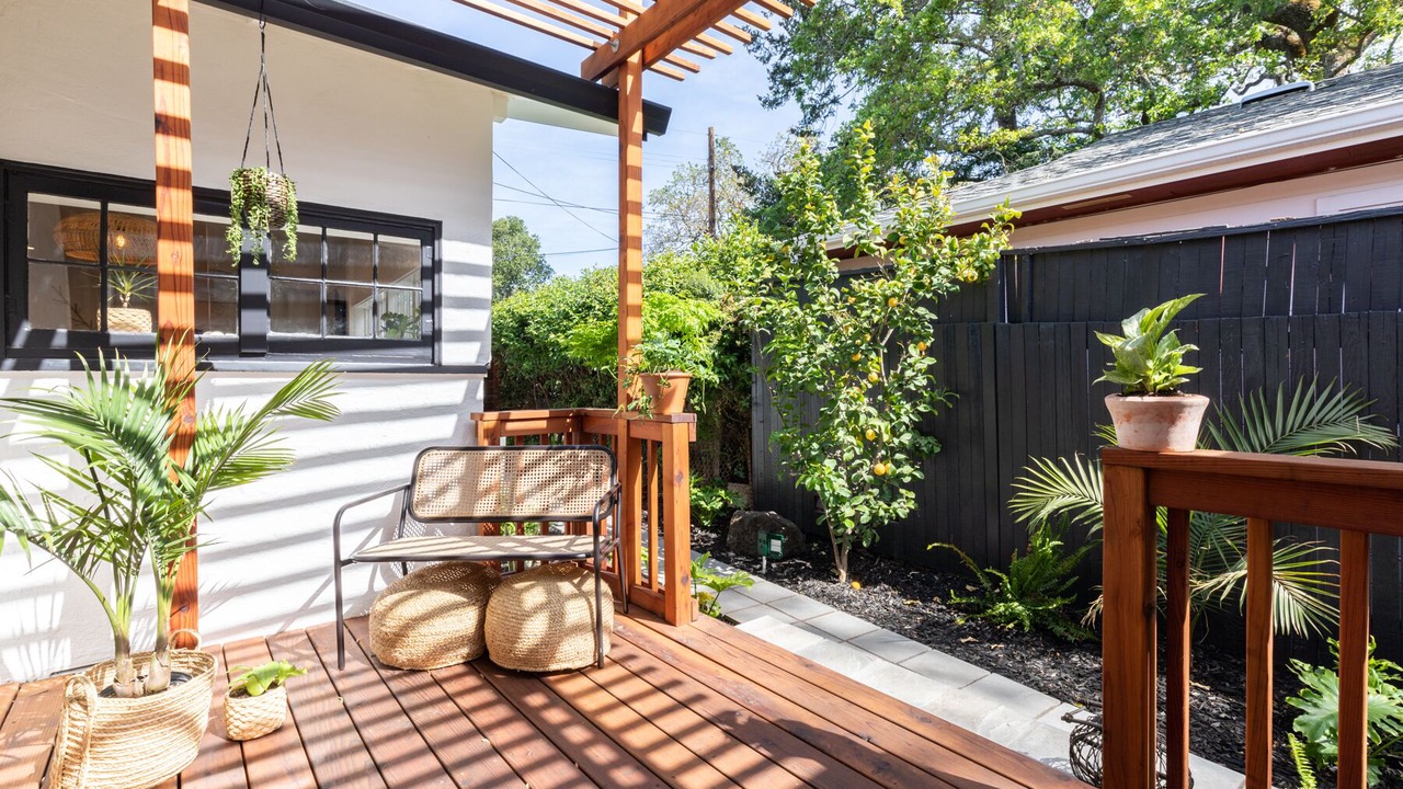 Photo of Patio Balcony in Boyes Hot Springs