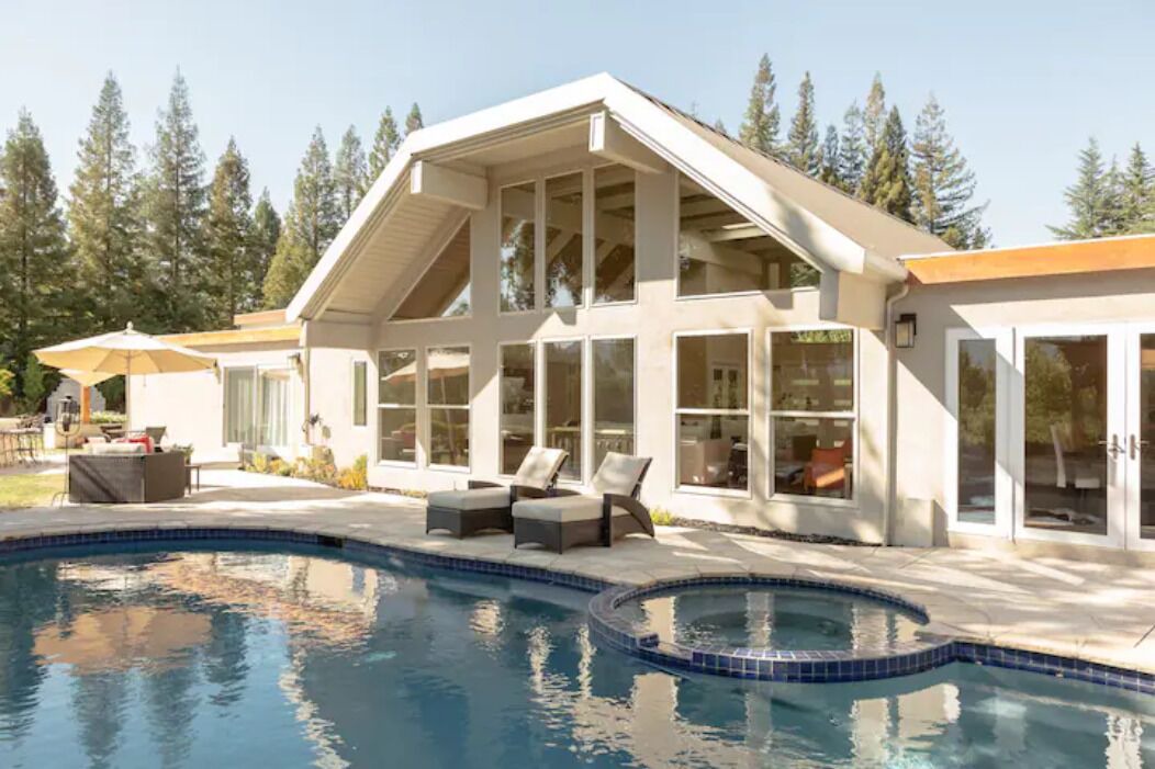 Photo of Others in Alamo