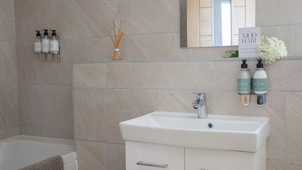 Photo of Bathroom in Rumbling Bridge