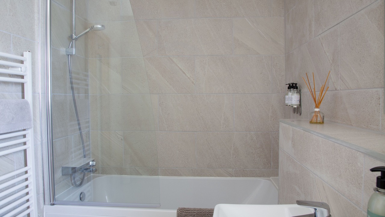 Photo of Bathroom in Rumbling Bridge