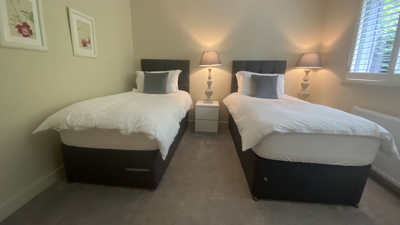 Photo of Others in Rumbling Bridge