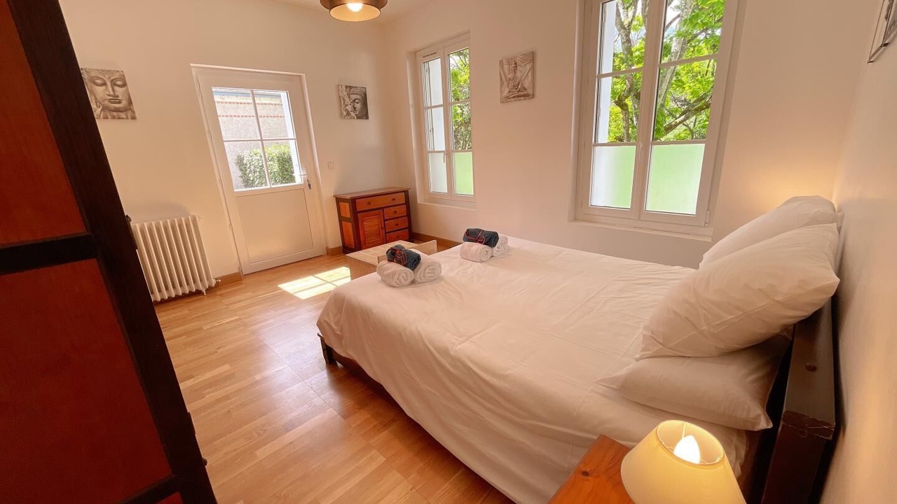 Photo of Bedroom in Saint-Ouen-les-Vignes
