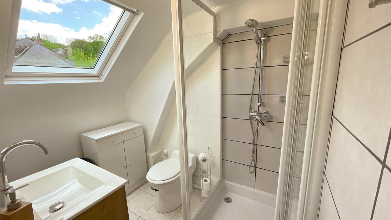 Photo of Bathroom in Saint-Ouen-les-Vignes