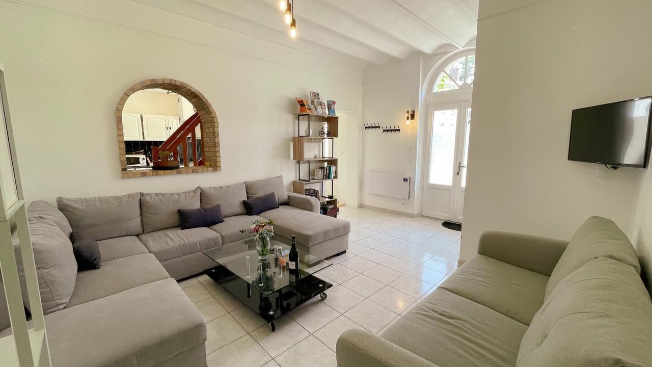 Photo of Livingroom in Saint-Ouen-les-Vignes