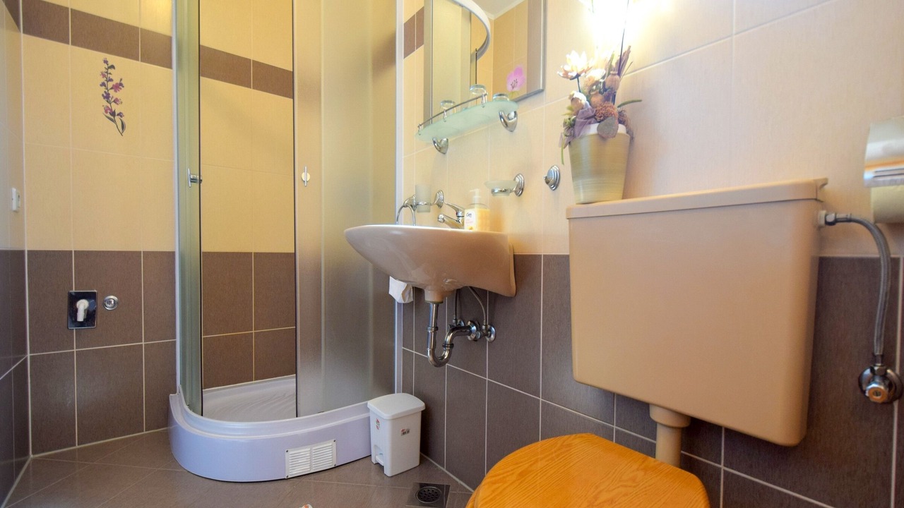 Photo of Bathroom in Malinska-Dubasnica
