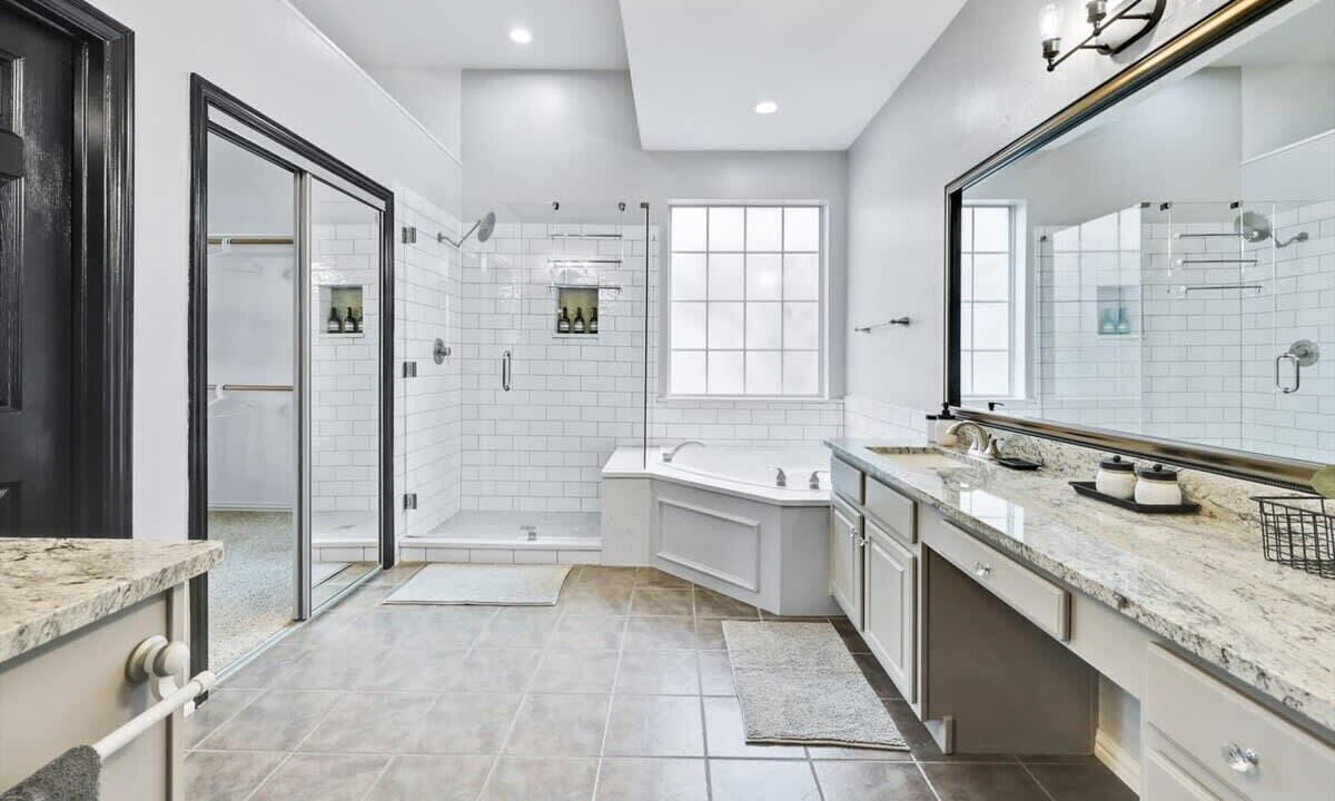 Photo of Bathroom in Northwest Carrollton
