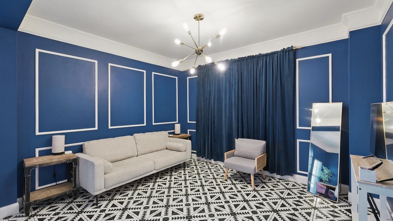 Photo of Livingroom in Northwest Carrollton