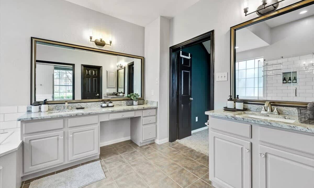 Photo of Bathroom in Northwest Carrollton