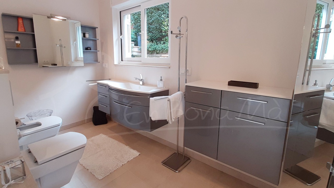 Photo of Bathroom in Palau-Saverdera