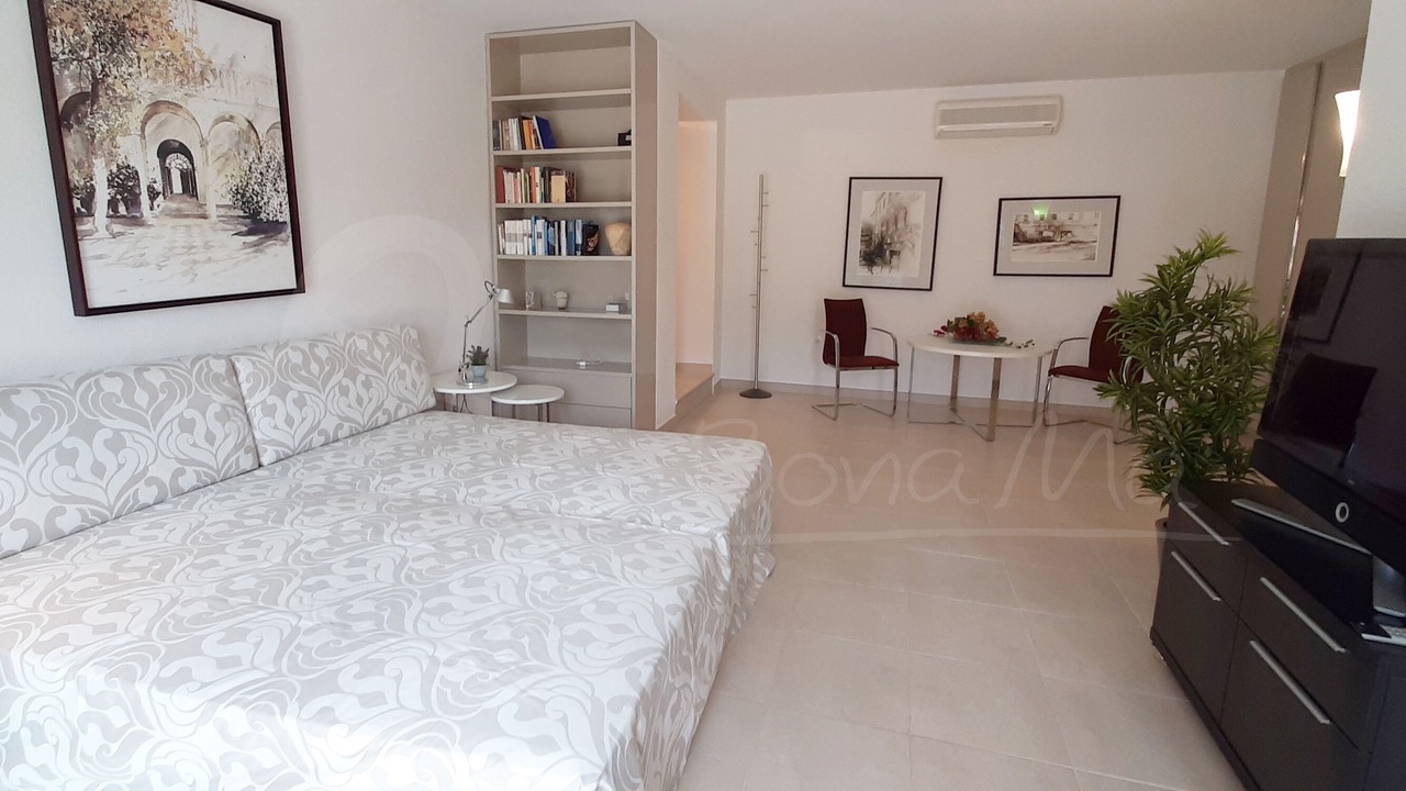 Photo of Bedroom in Palau-Saverdera