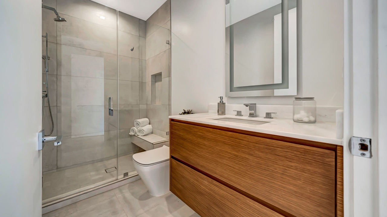 Photo of Bathroom in Pacific Palisades