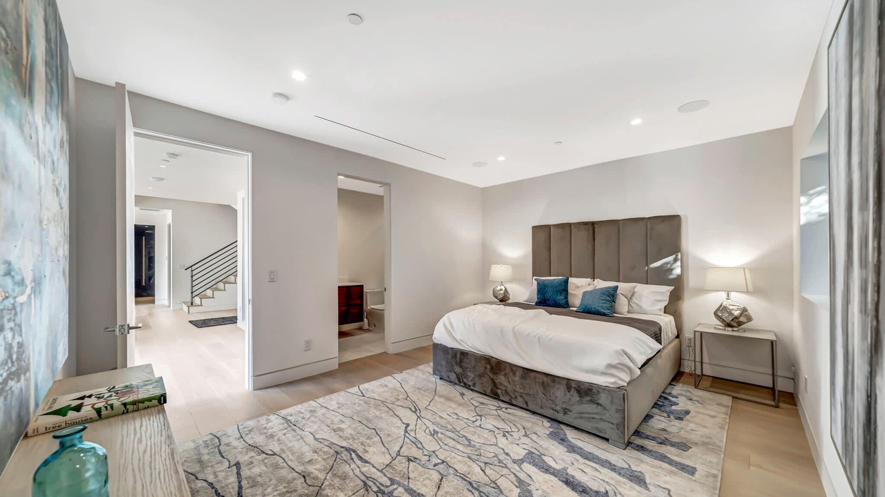 Photo of Bedroom in Pacific Palisades