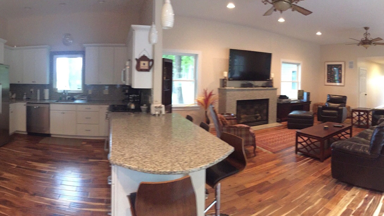 Photo of Others in Lee