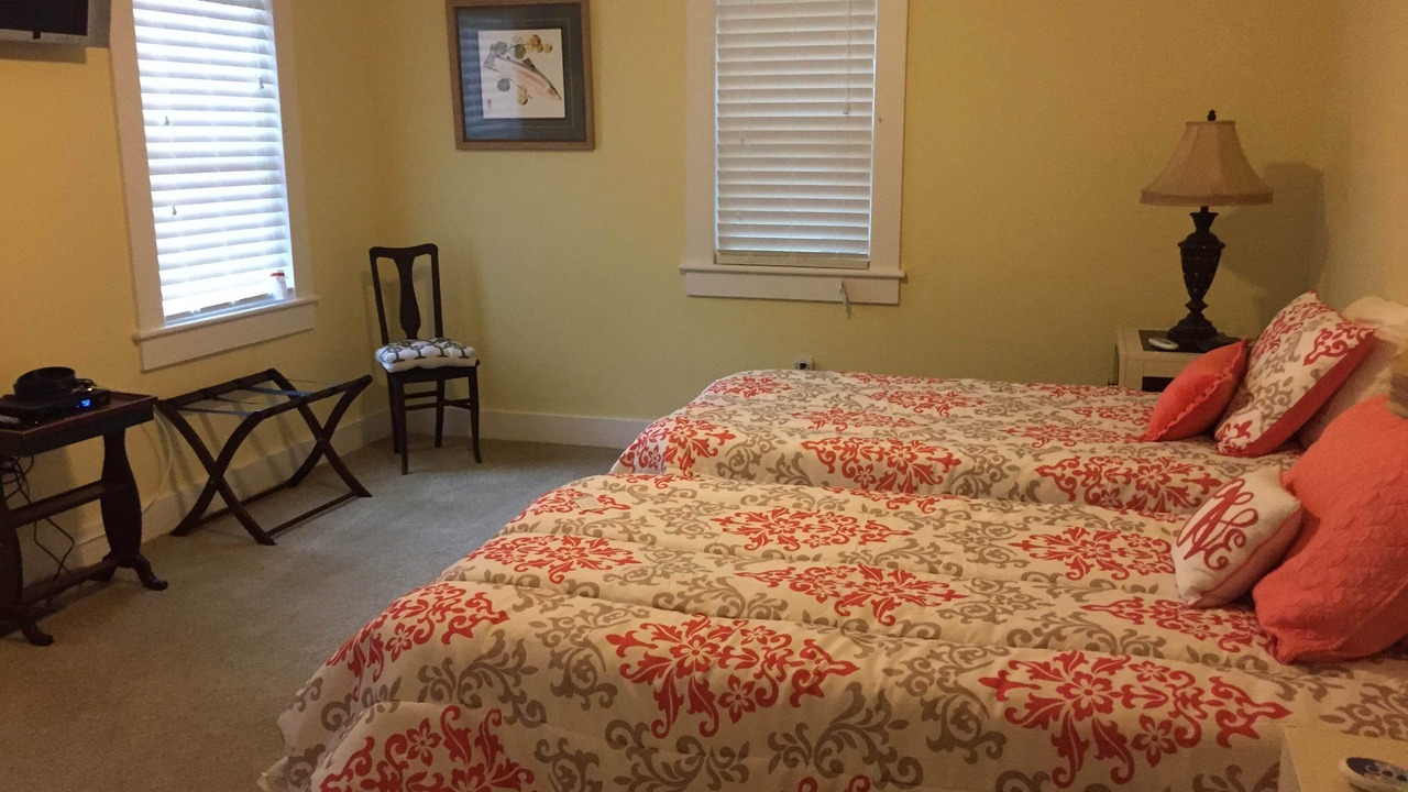 Photo of Bedroom in Lee