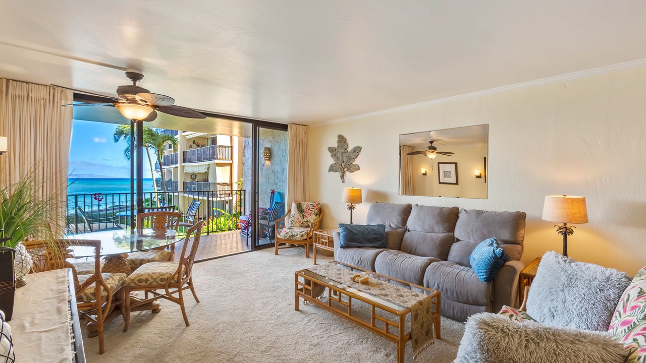 Photo of Livingroom in Kahana