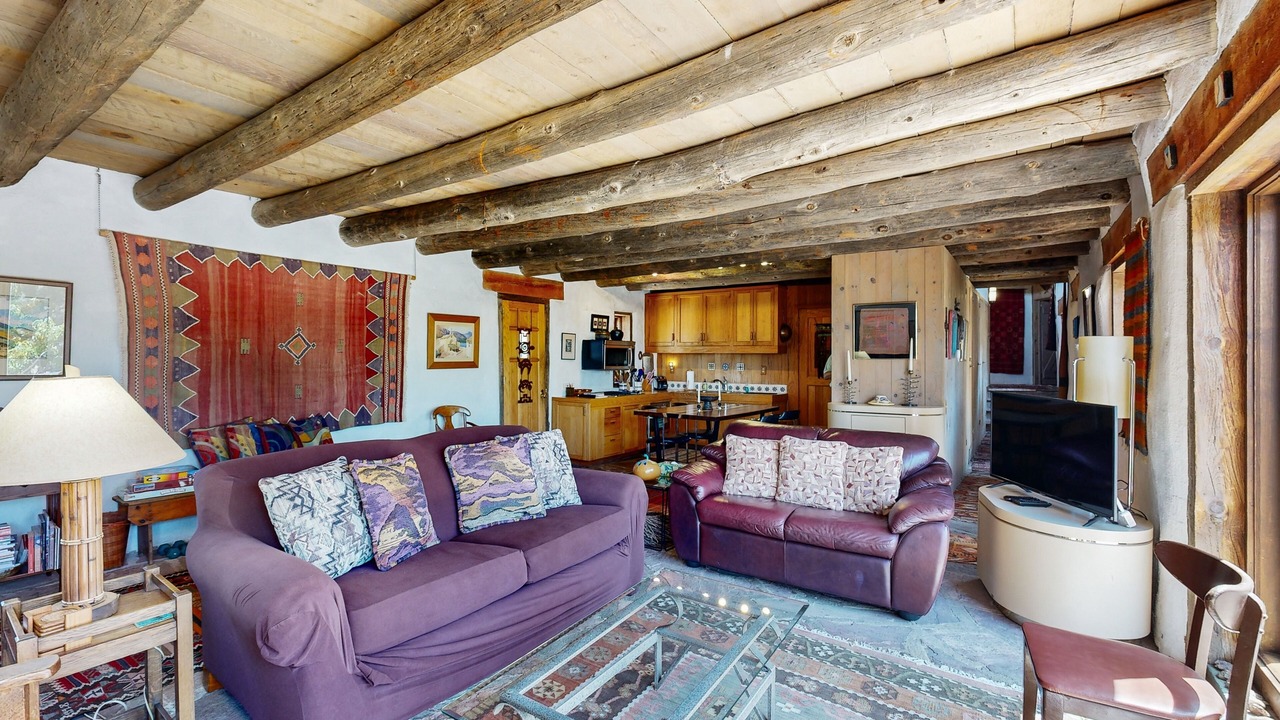 Photo of Livingroom in Canoncito