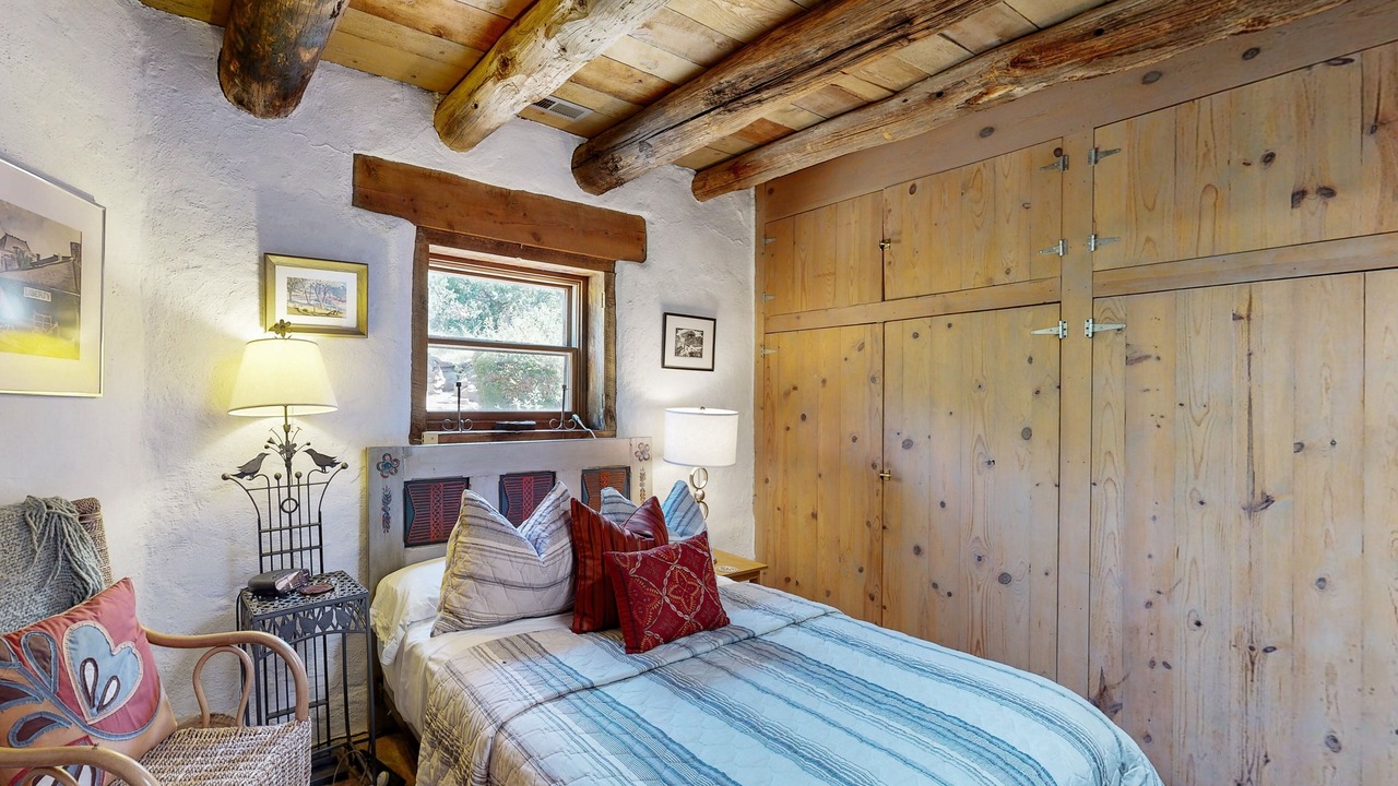 Photo of Bedroom in Canoncito