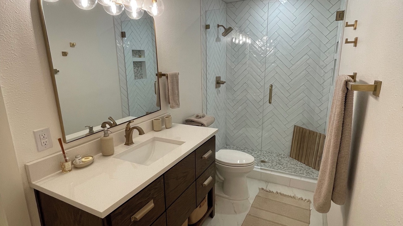 Photo of Bathroom in Justin