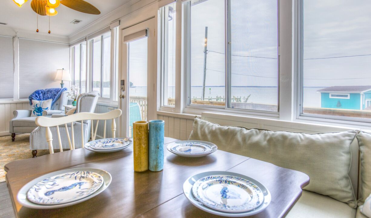Photo of Livingroom in Deltaville