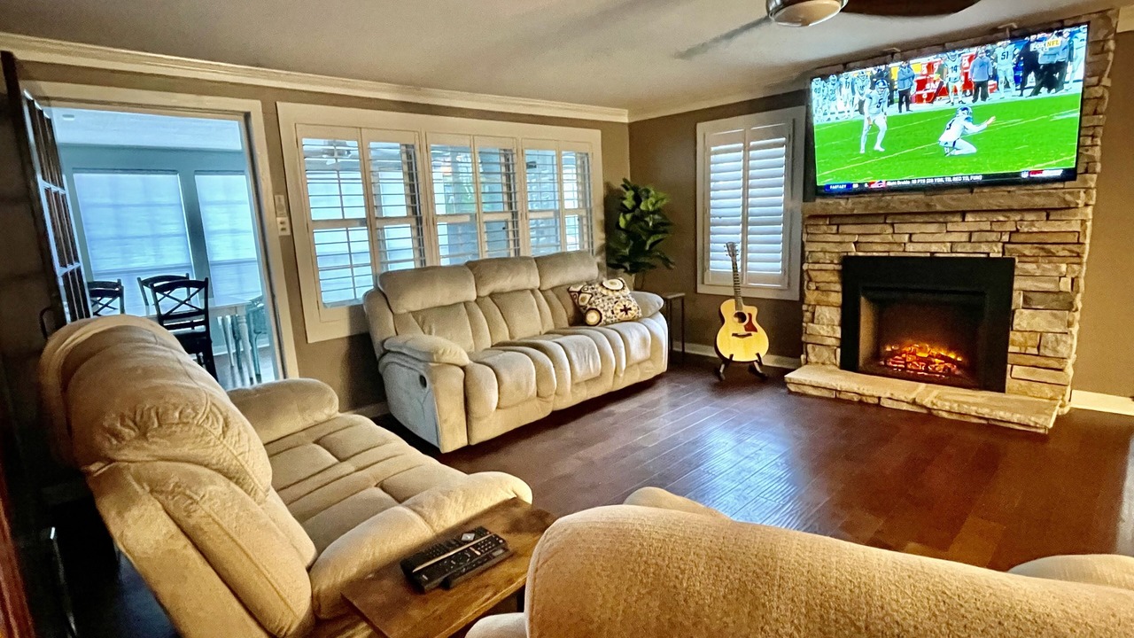Photo of Livingroom in Fortson