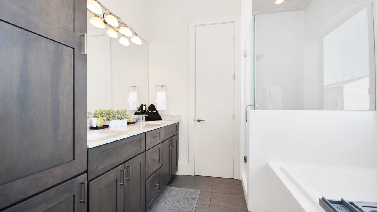 Photo of Bathroom in South Central Houston