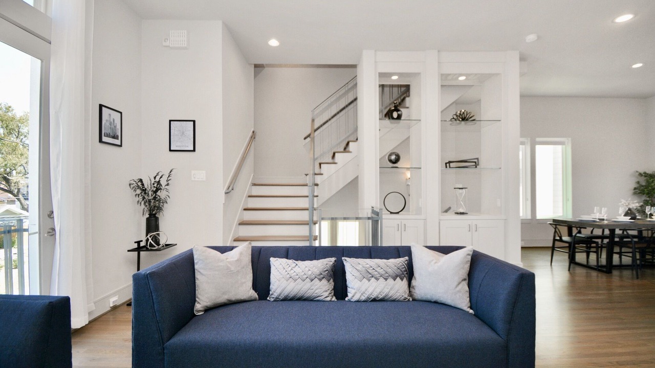 Photo of Livingroom in South Central Houston