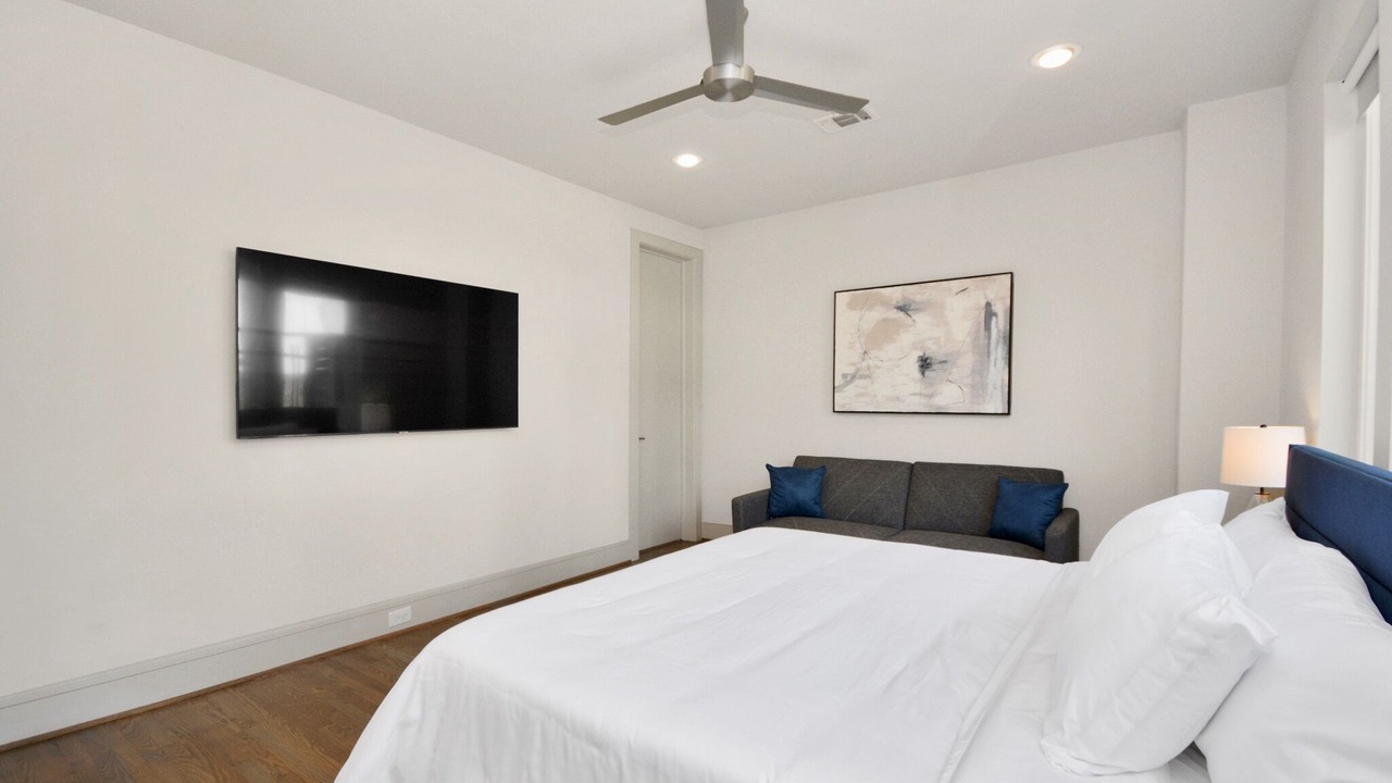 Photo of Bedroom in South Central Houston