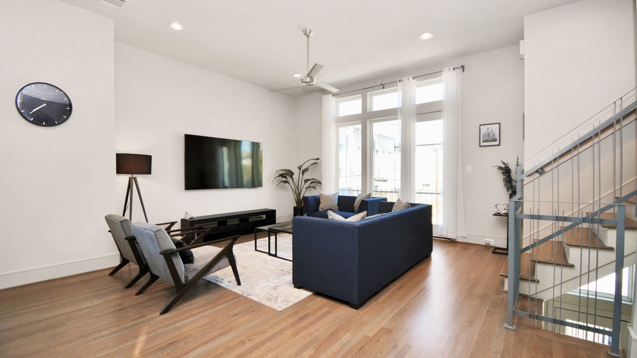 Photo of Livingroom in South Central Houston