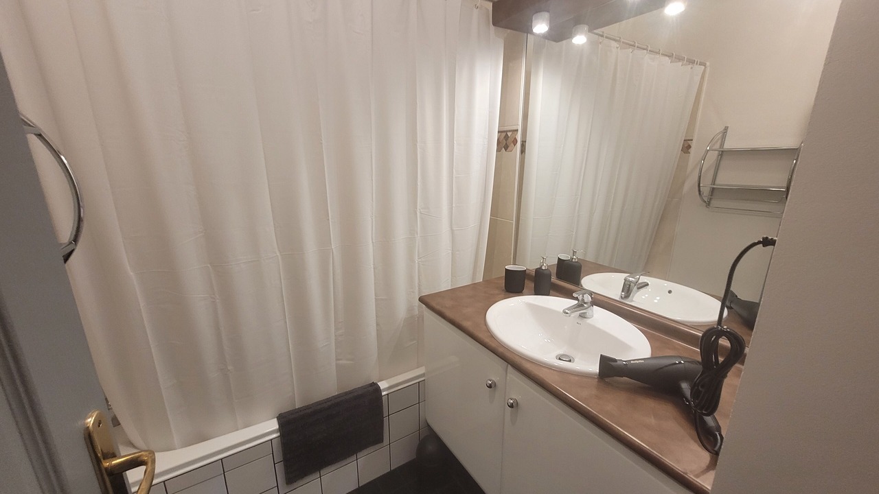 Photo of Bathroom in Pont des Demoiselles-Montaudran-La Terrasse