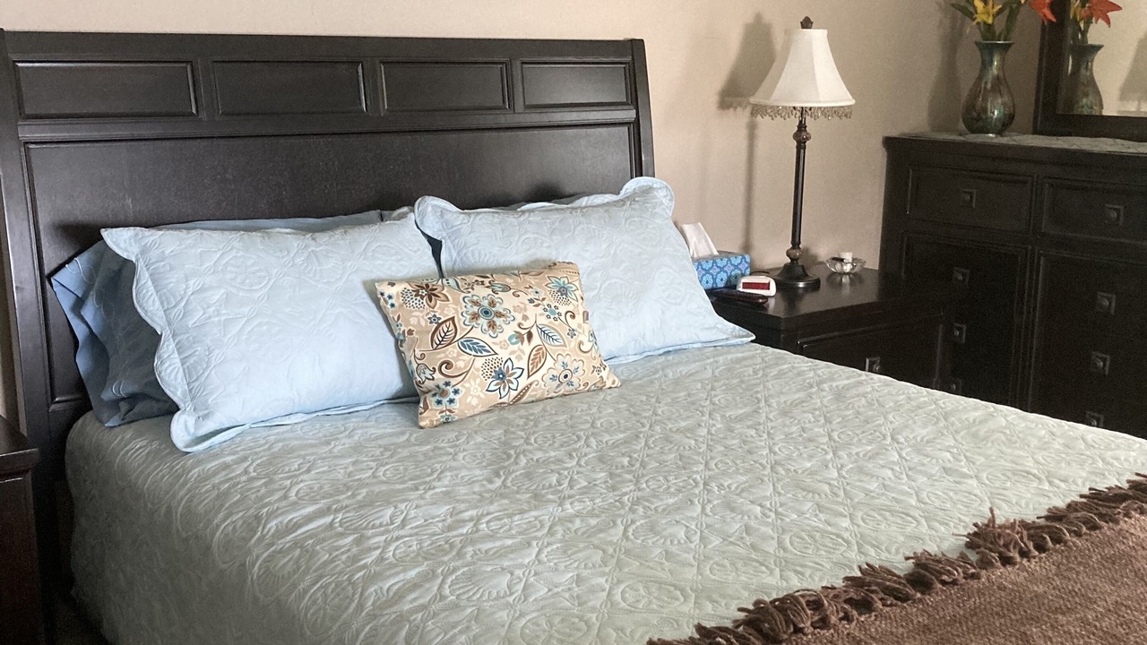 Photo of Bedroom in Grove
