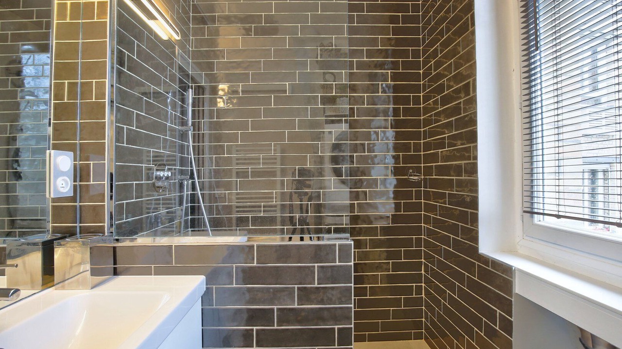 Photo of Bathroom in Butte-aux-Cailles