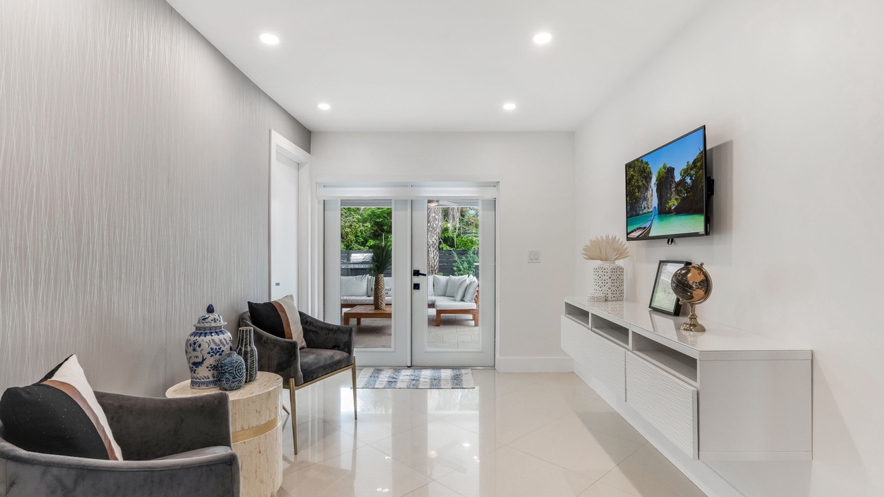 Photo of Livingroom in Olympia Heights