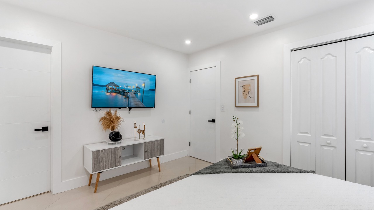 Photo of Bedroom in Olympia Heights