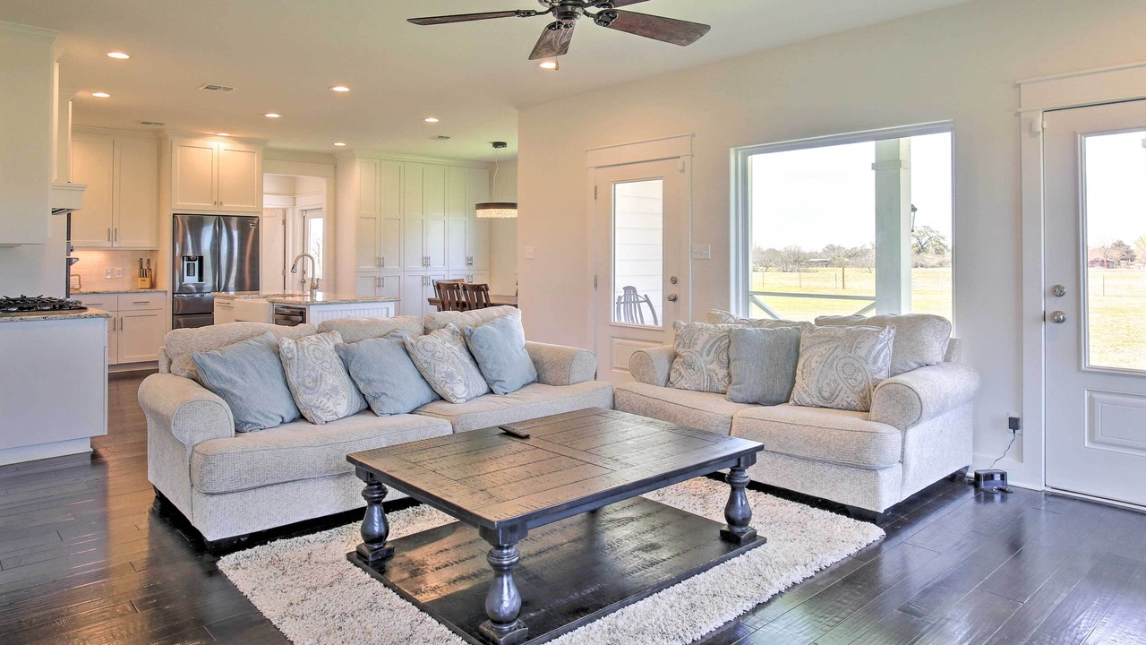 Photo of Livingroom in Yorktown