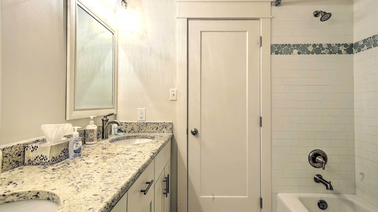 Photo of Bathroom in Yorktown