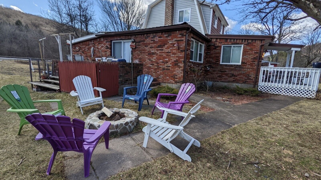 Photo of Patio Balcony in Livingston Manor