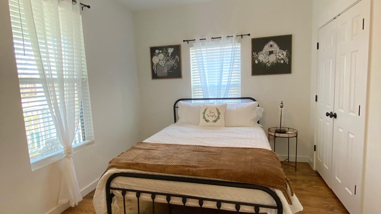 Photo of Bedroom in Brenham