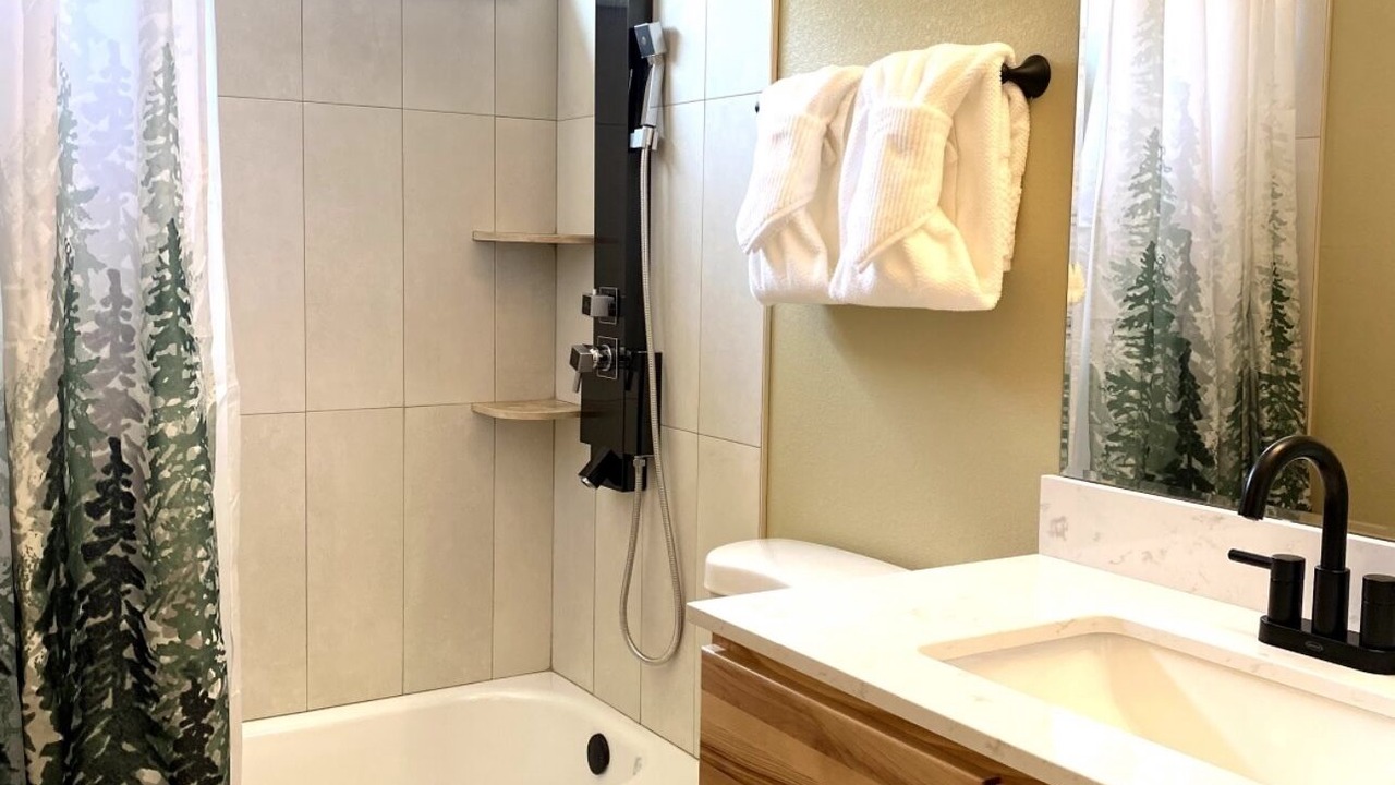 Photo of Bathroom in Pigeon Forge