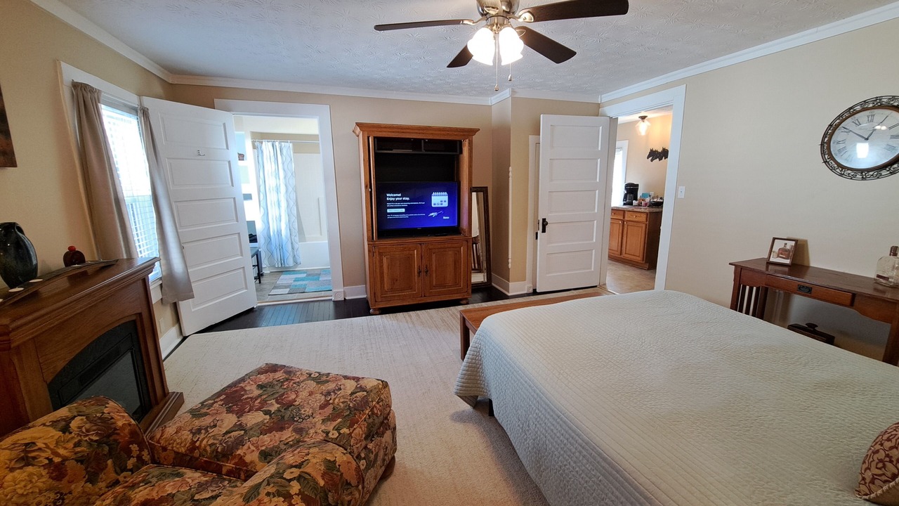 Photo of Bedroom in Lawrenceburg