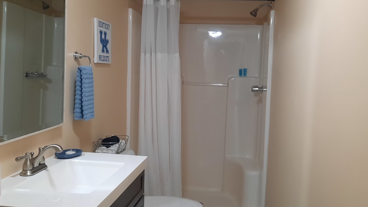 Photo of Bathroom in Lawrenceburg